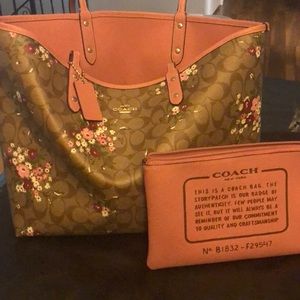 Adorable coach bag with matching wristlet